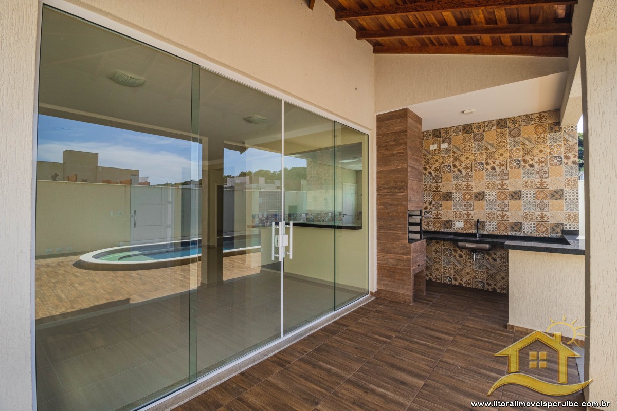 Casa no bairro Bougainvillée IV, Pós Linha