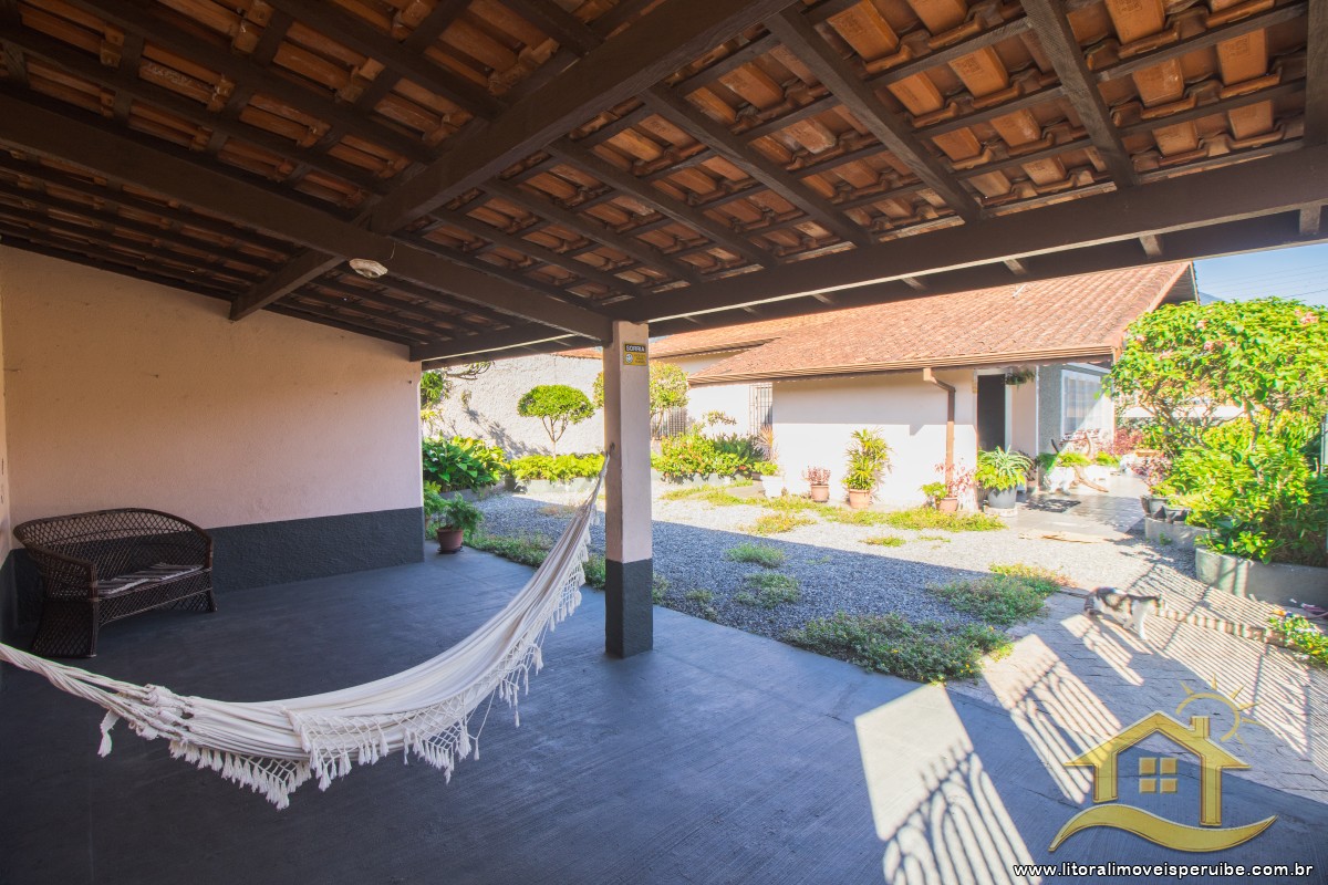 Casa no bairro Estação, Lado Linha