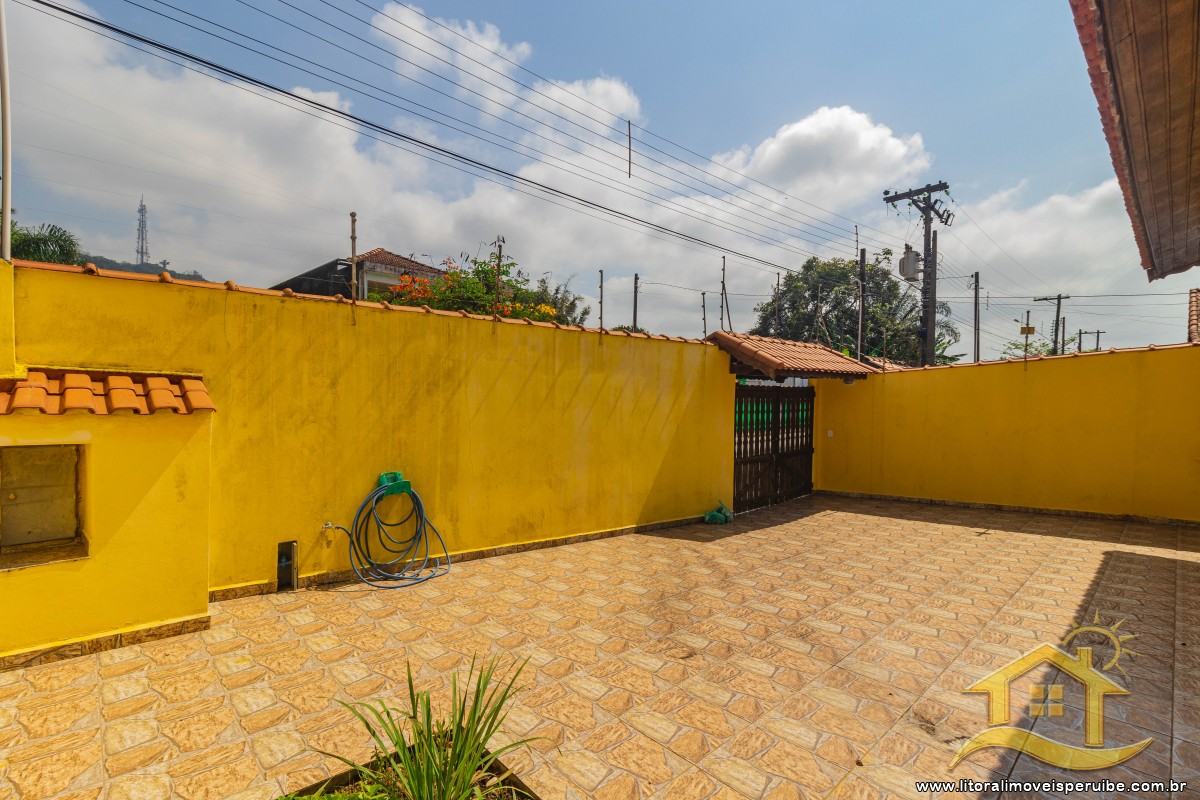 Casa no bairro Belmira Novaes, Lado Linha
