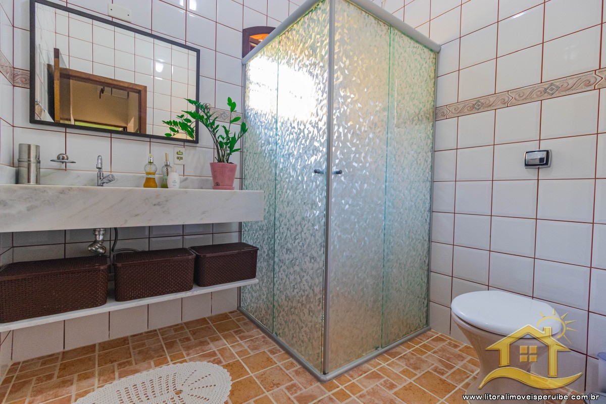 Casa no bairro Belmira Novaes, Lado Linha