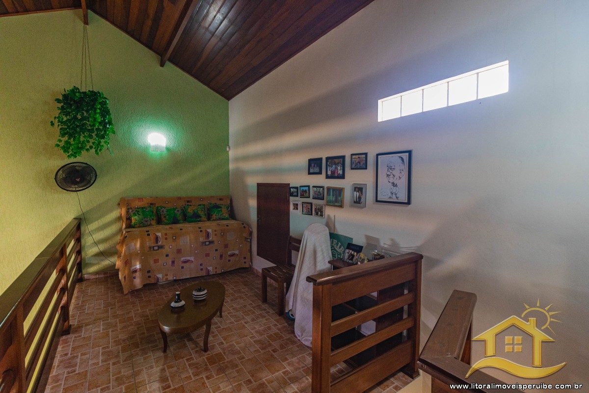 Casa no bairro Belmira Novaes, Lado Linha