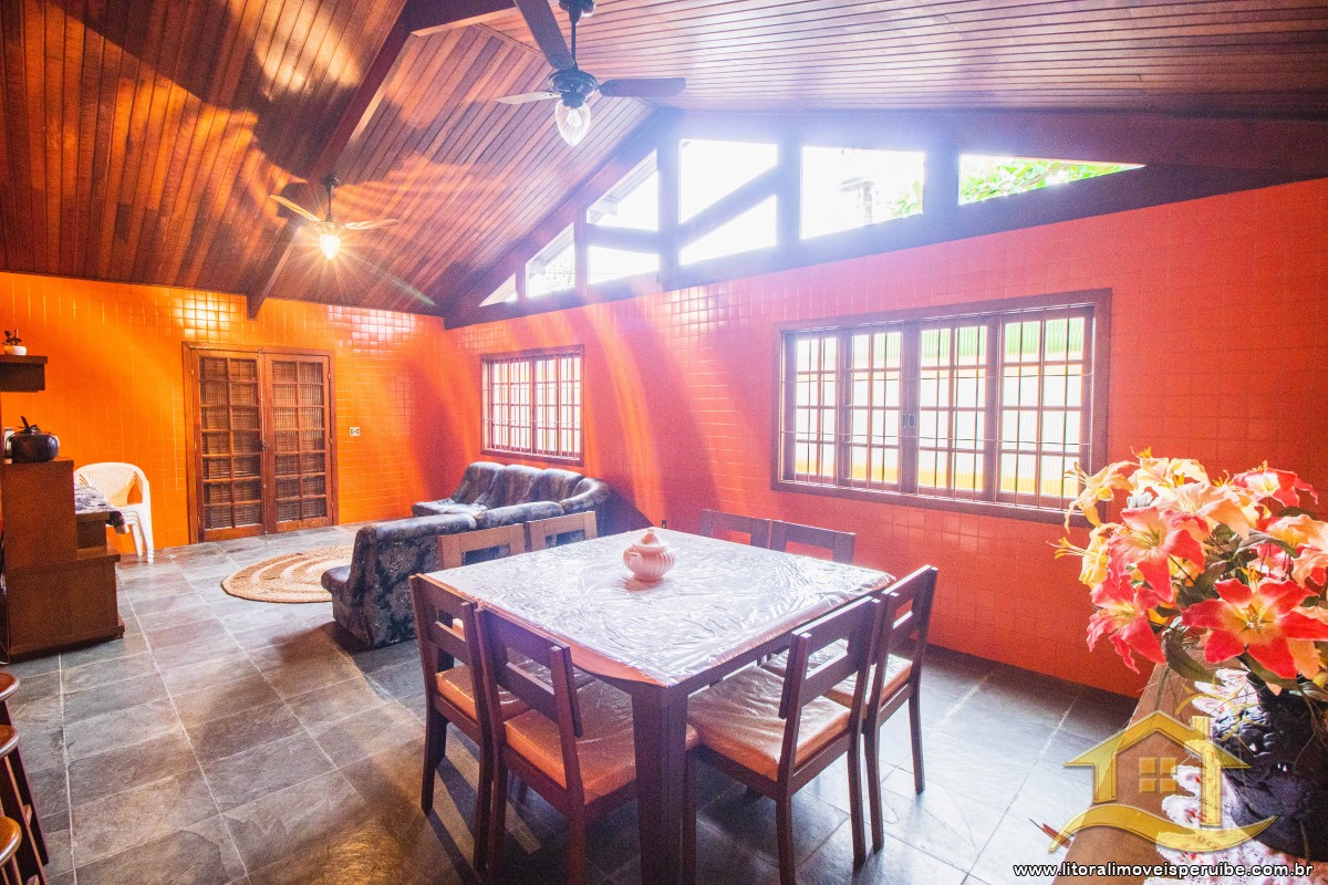 Casa no bairro Arpoador, Lado Linha