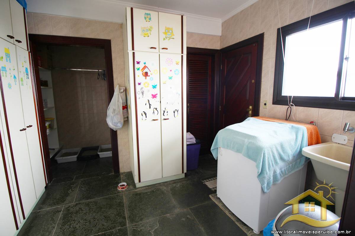Casa no bairro Bougainvillée III, Lado Linha