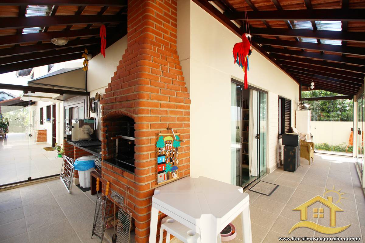 Casa no bairro Bougainvillée III, Lado Linha