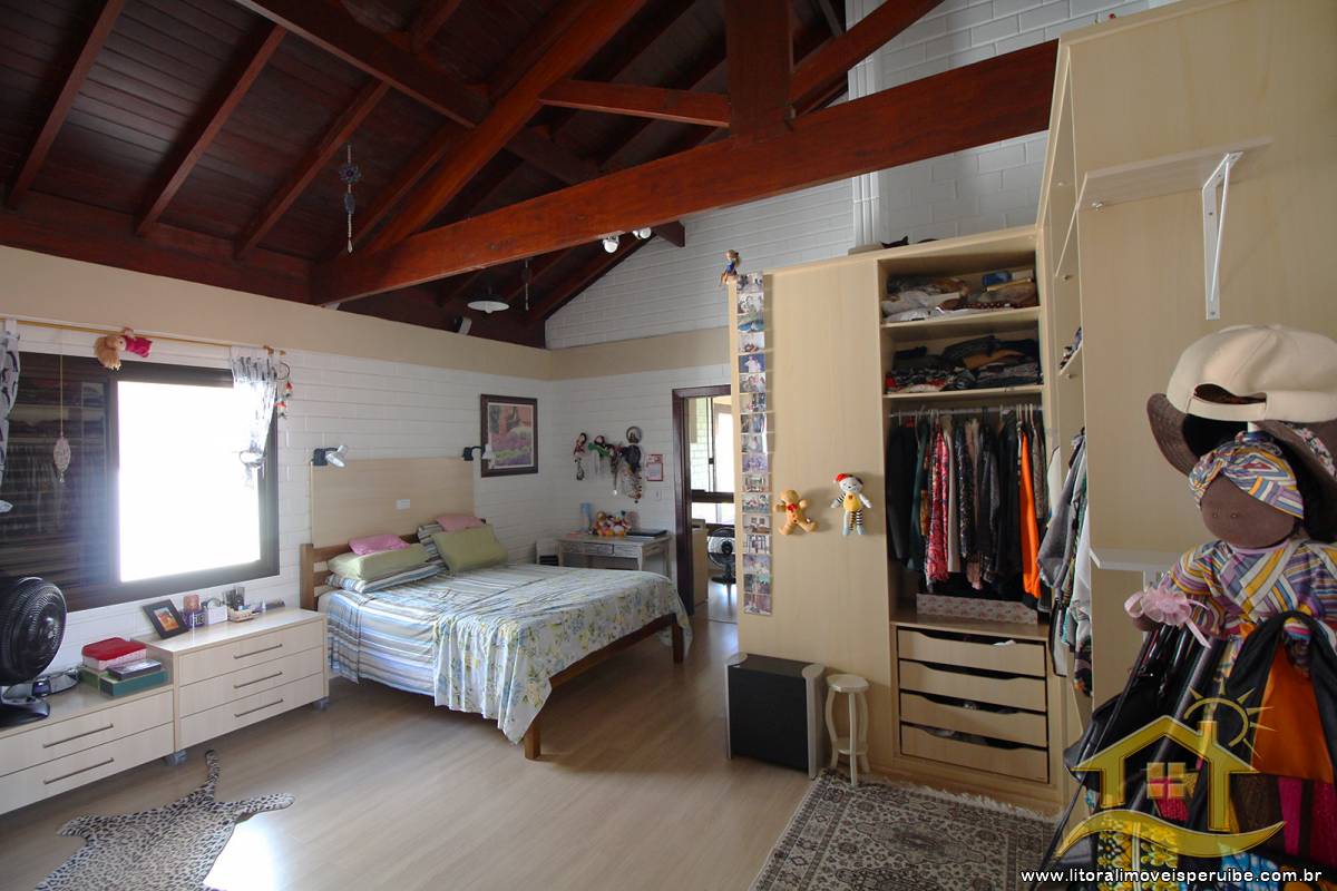 Casa no bairro Bougainvillée III, Lado Linha