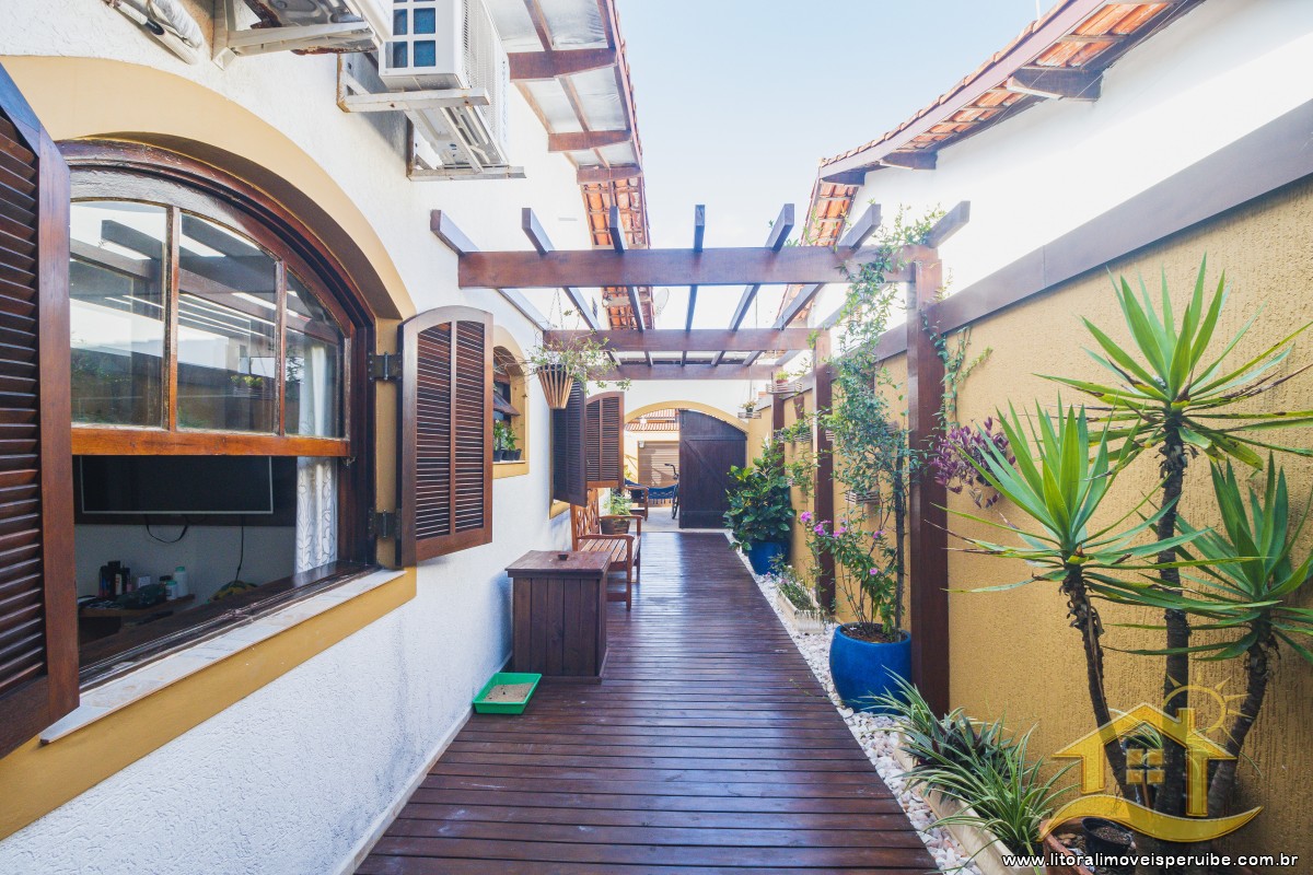 Casa no bairro Oásis, Lado Linha