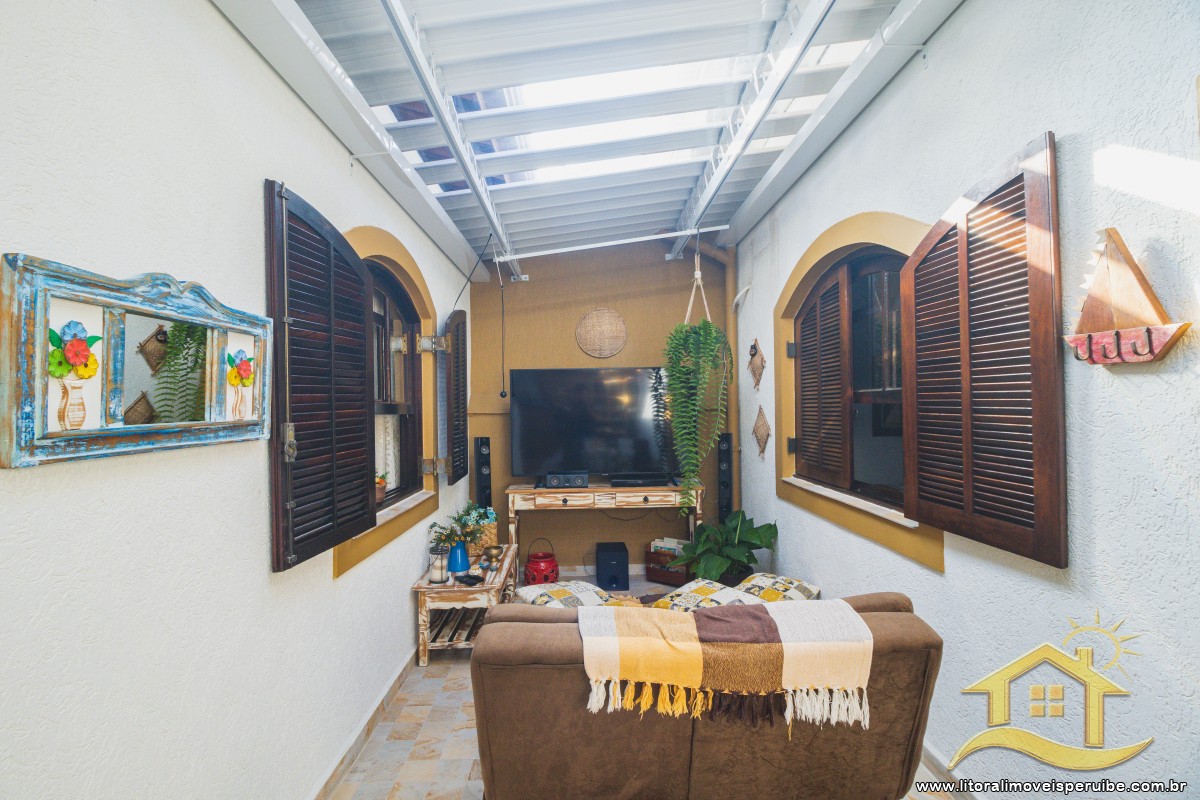 Casa no bairro Oásis, Lado Linha
