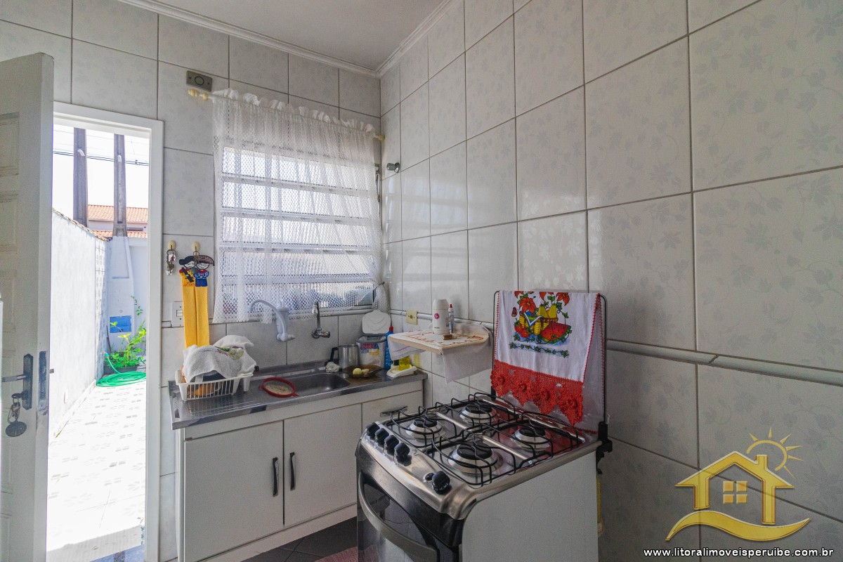 Casa no bairro Jardim Peruíbe, Pós Linha