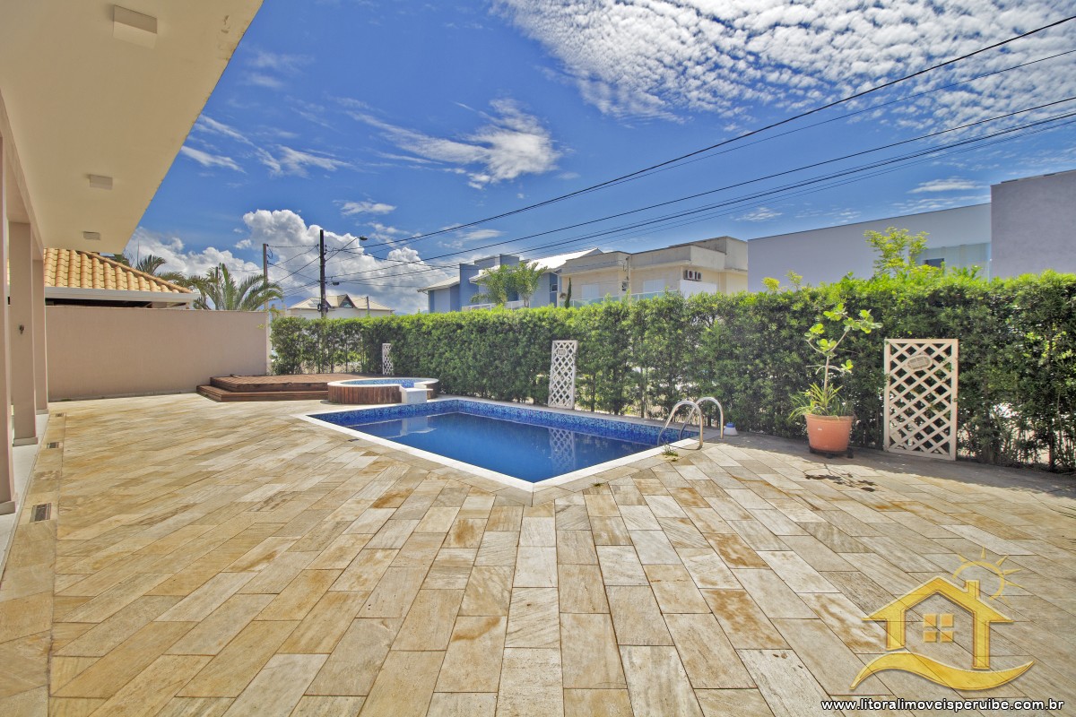 Casa no bairro Residencial Três Marias, Pós Linha