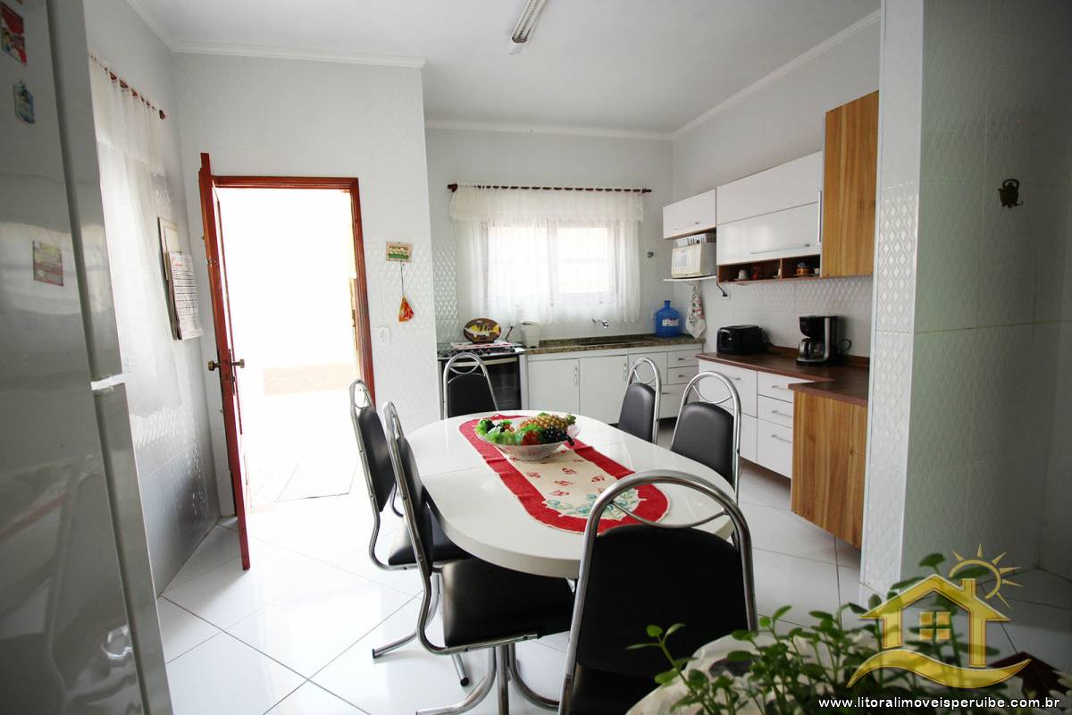 Casa no bairro Centro, Lado Linha