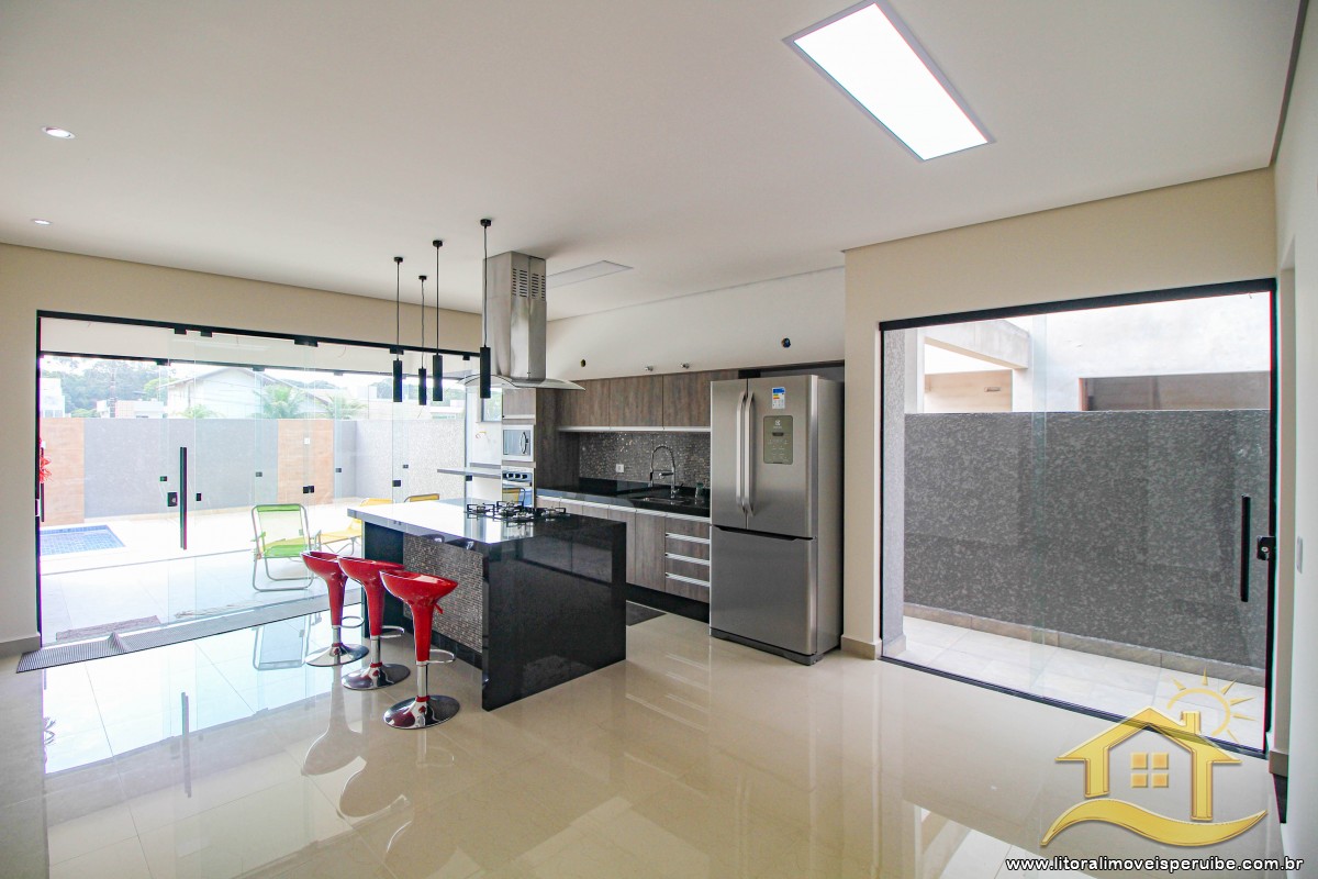 Casa no bairro Bougainvillée IV, Pós Linha