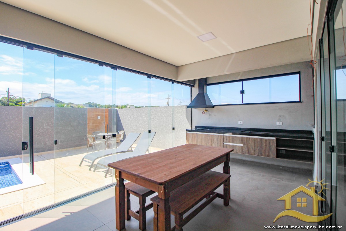 Casa no bairro Bougainvillée IV, Pós Linha