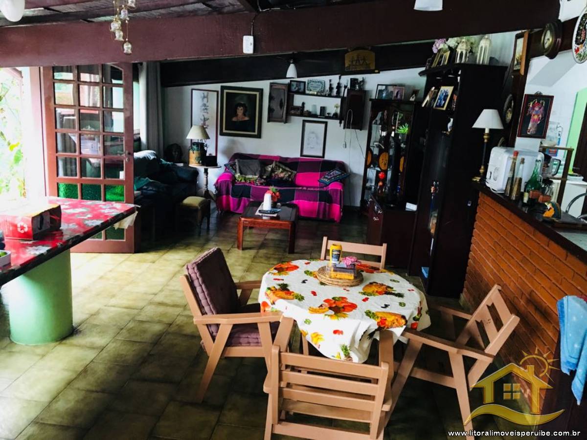 Casa no bairro São João Batista, Lado Praia