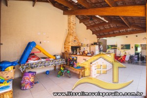 Casa no bairro Centro, Lado Linha