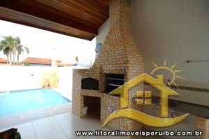 Casa no bairro Belmira Novaes, Lado Linha