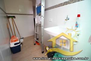 Casa no bairro Belmira Novaes, Lado Linha