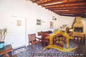 Casa no bairro Belmira Novaes, Lado Linha