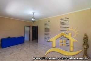 Casa no bairro Belmira Novaes, Lado Linha