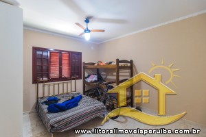 Casa no bairro Belmira Novaes, Lado Linha