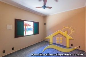 Casa no bairro Belmira Novaes, Lado Linha