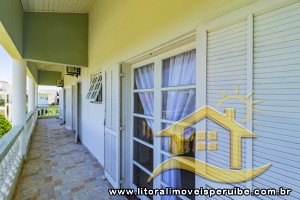 Casa no bairro Bougainvillée II, Lado Linha