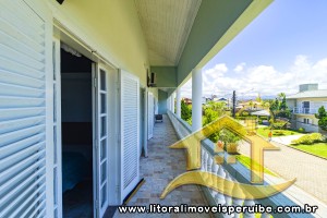 Casa no bairro Bougainvillée II, Lado Linha