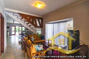 Casa no bairro Bougainvillée II, Lado Linha