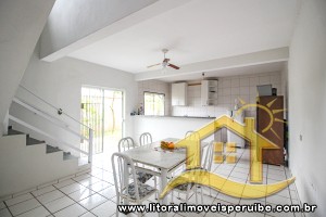 Casa no bairro Belmira Novaes, Lado Praia