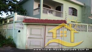 Casa no bairro Belmira Novaes, Frente ao Mar