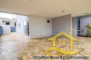 Casa no bairro Bougainvillée IV, Pós Linha