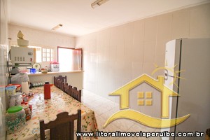 Casa no bairro Jardim Peruíbe, Pós Linha