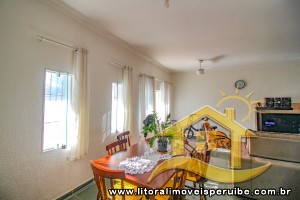 Casa no bairro Belmira Novaes, Lado Linha