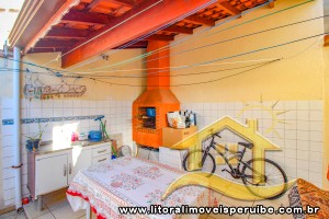 Casa no bairro Belmira Novaes, Lado Linha