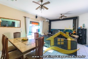 Casa no bairro Jardim Márcia, Lado Linha