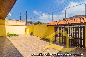 Casa no bairro Belmira Novaes, Lado Linha