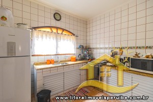 Casa no bairro Belmira Novaes, Lado Linha
