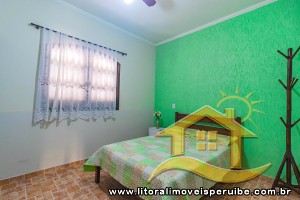 Casa no bairro Belmira Novaes, Lado Linha