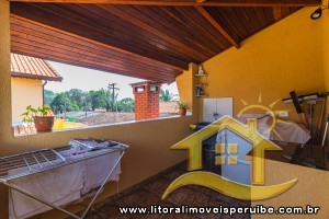 Casa no bairro Belmira Novaes, Lado Linha