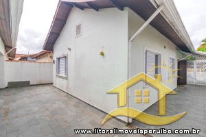 Casa no bairro Oásis, Lado Linha