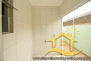 Casa no bairro Veneza, Lado Linha